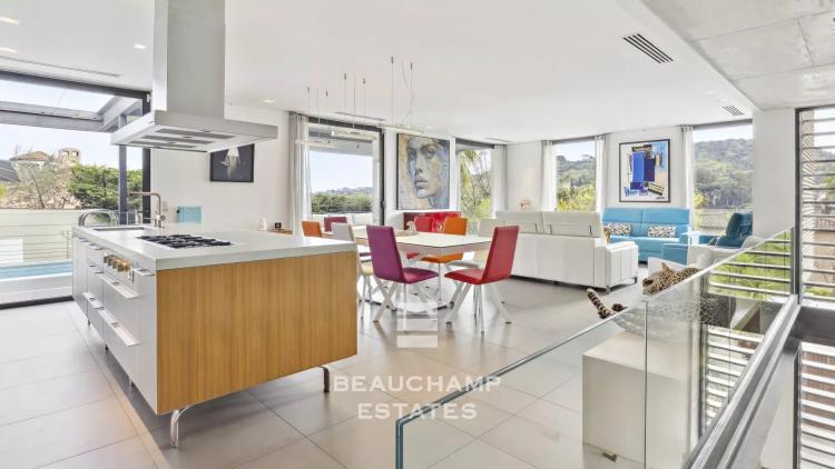 Luxueuse villa contemporaine à 100 mètres du centre villa de Saint-Tropez