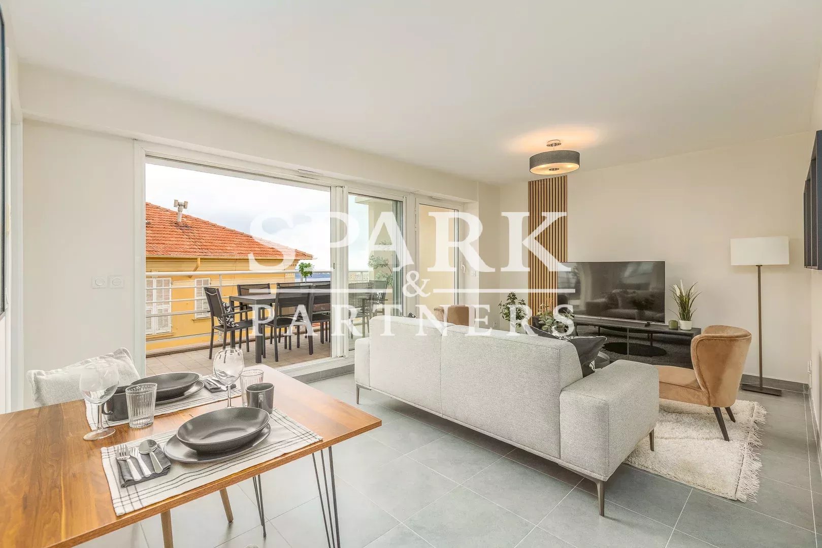 Luxueux penthouse 4 pièces avec une vue imprenable sur la Principauté, le Casino et la mer