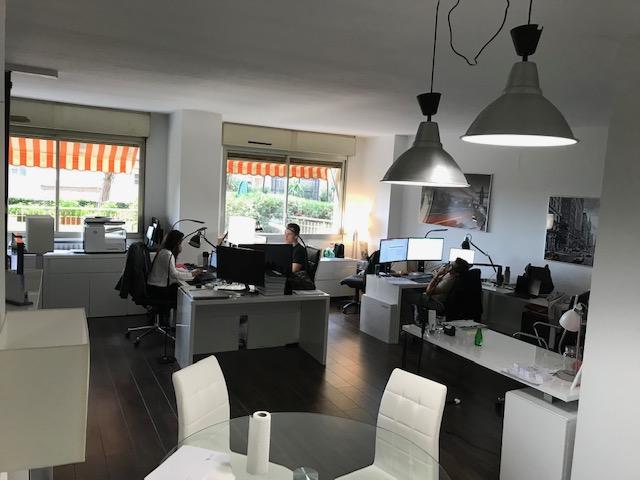 1dtz5_bureau-panorama-1573133794.jpg