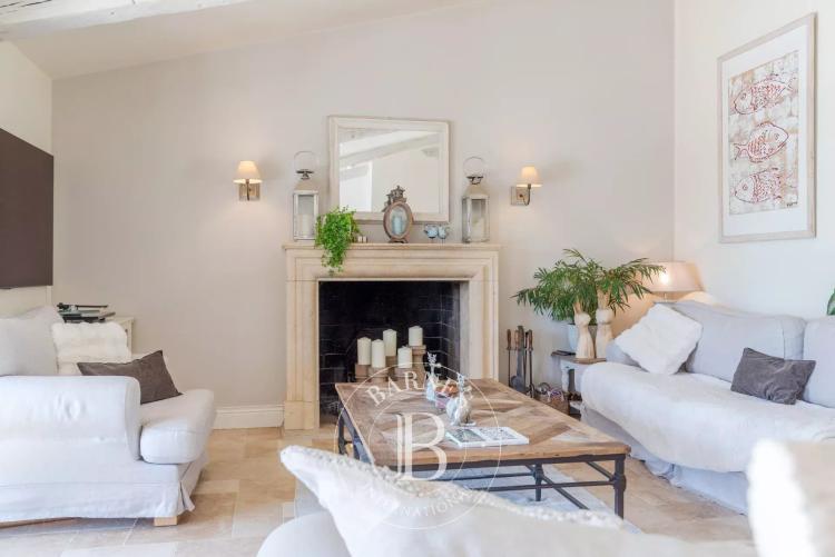 Roquefort-les-Pins, au calme absolu, 4 chambres, studio indépendant et piscine