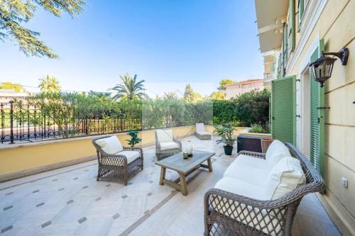 Lumière et Charme Belle Époque, Appartement trois pièces CANNES