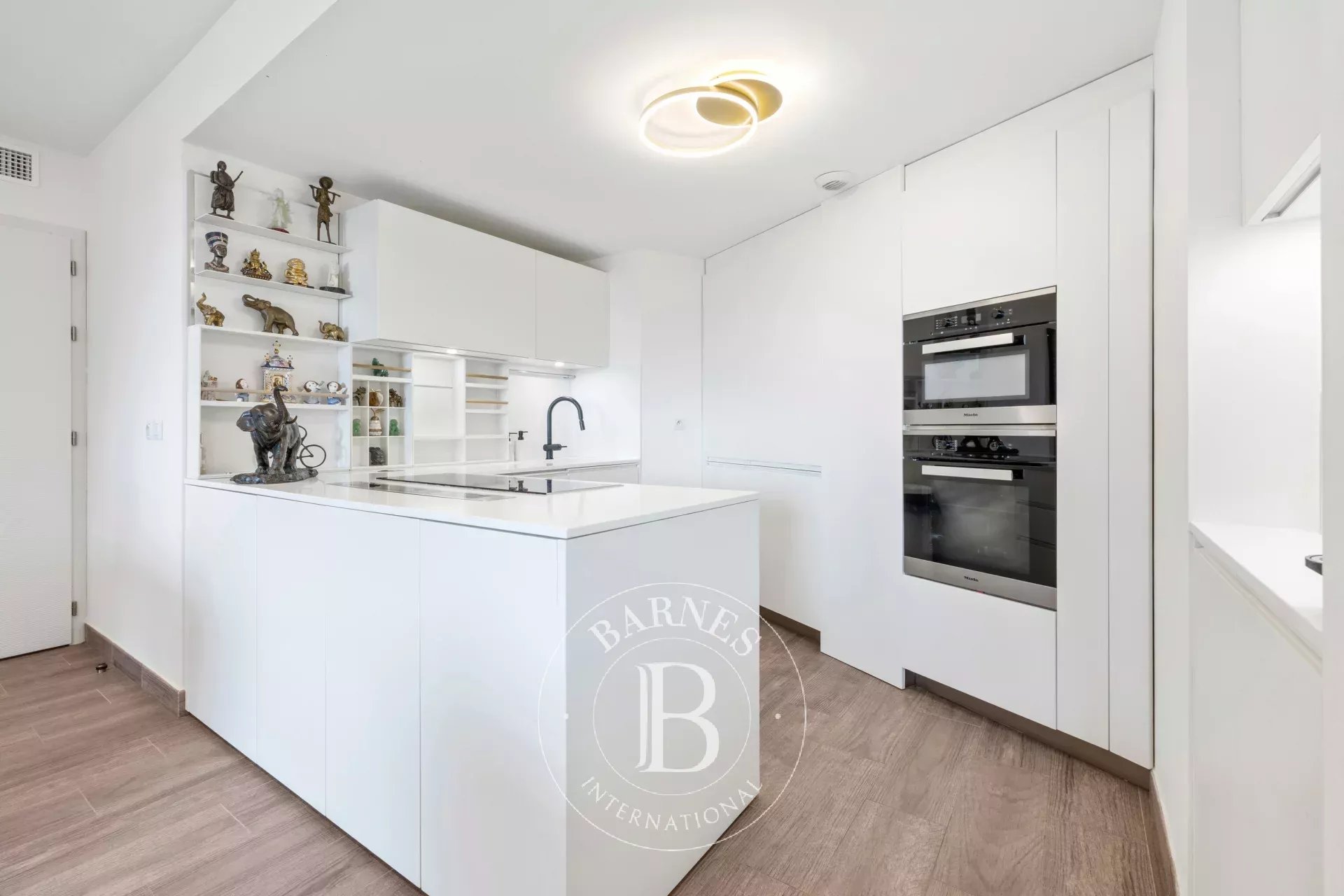 ÈZE – APPARTEMENT 4 PIÈCES – VUE MER – TERRASSES – SAUNA – DOUBLE GARAGE