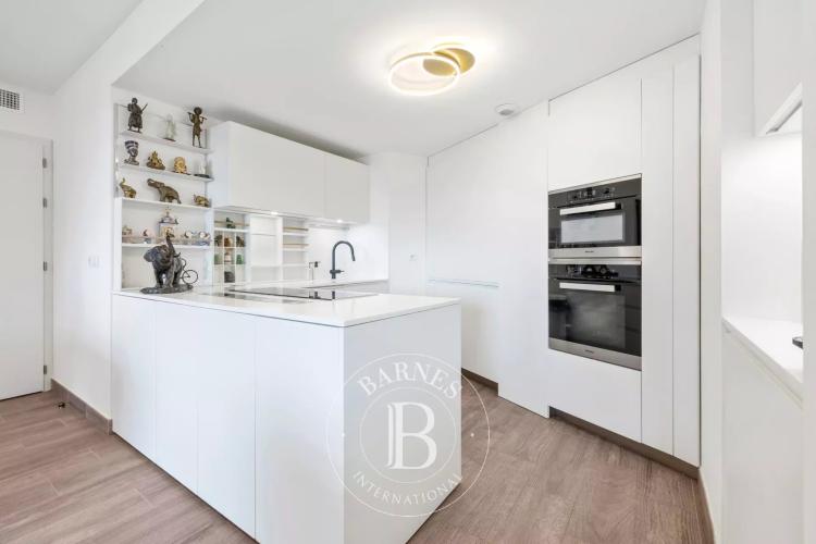 ÈZE – APPARTEMENT 4 PIÈCES – VUE MER – TERRASSES – SAUNA – DOUBLE GARAGE