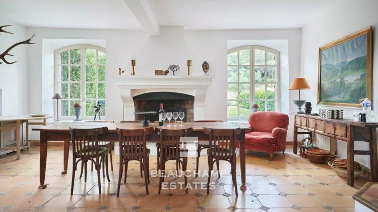 Bastide en pierre avec 7 chambres - Fayence