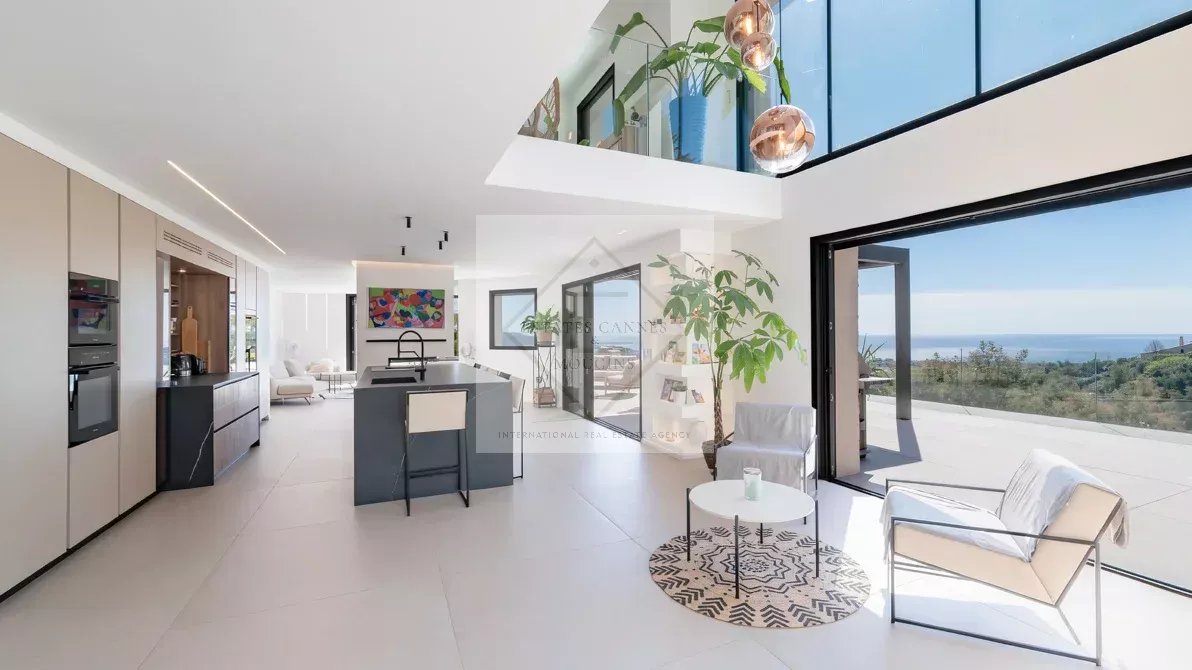 Superbe villa contemporaine – Vue mer panoramique, emplacement privilégié à 10 minutes des plages
