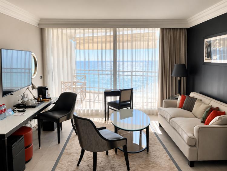 FAIRMONT RÉSIDENCE - Studio de luxe meublé en location avec vue sur la mer