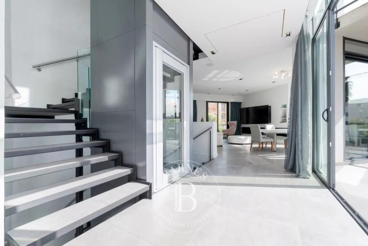 Superbe villa contemporaine avec piscine à 100 m de la plage