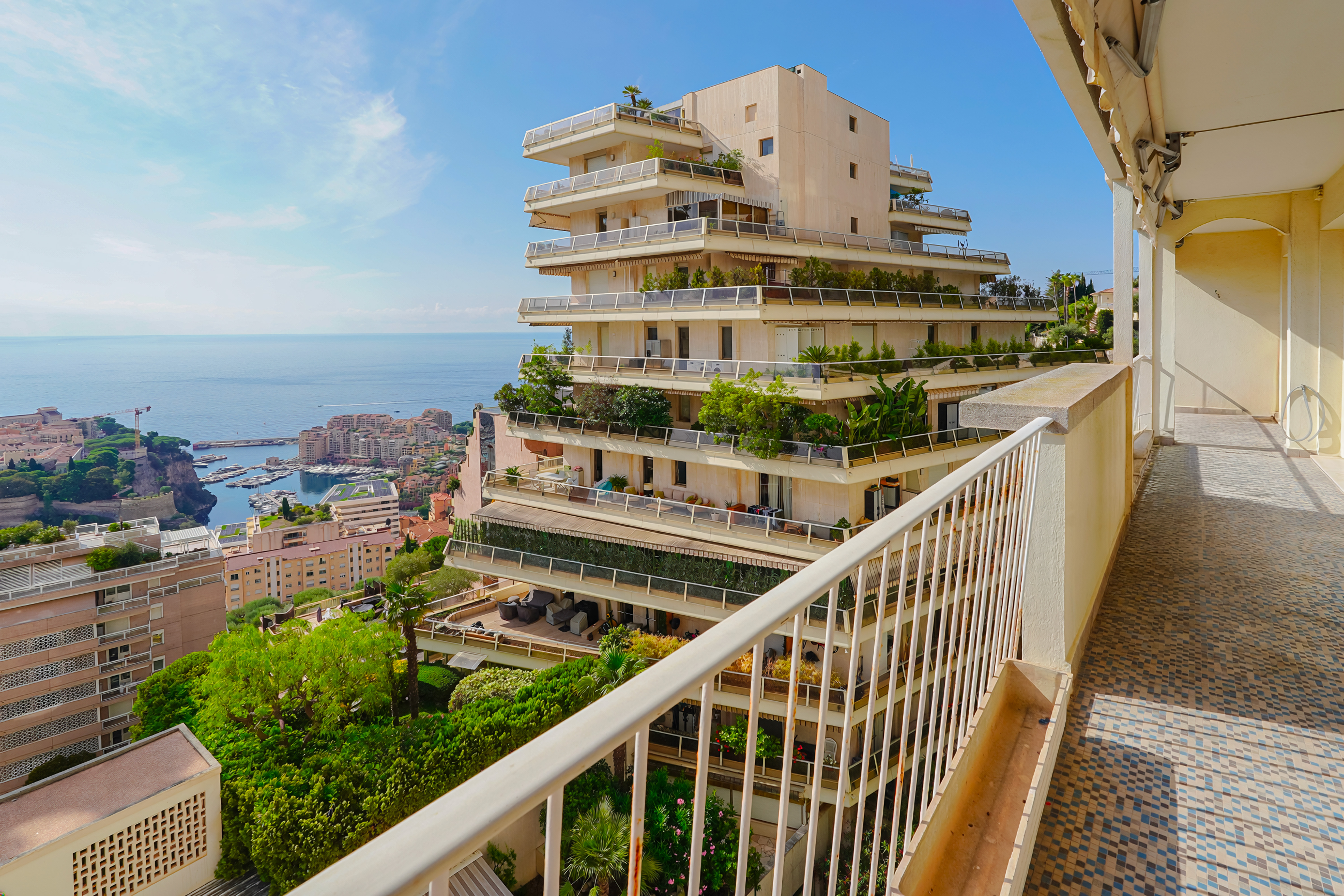 JARDIN EXOTIQUE - 5 PIÈCES VUE MER ET PALAIS - PARKING