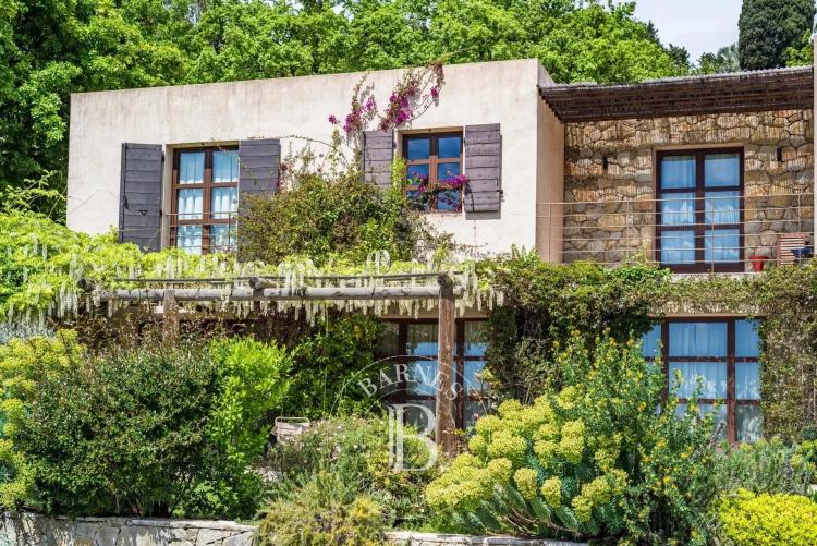 Chateauneuf-Grasse - Mas Contemporain avec Vue Mer, 5 Chambres