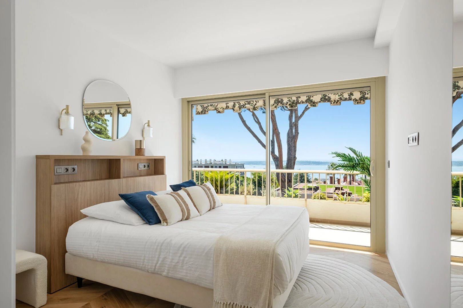 APPARTEMENT 5P - CANNES CALIFORNIE -  GRANDE TERRASSE - VUE MER - PISCINE