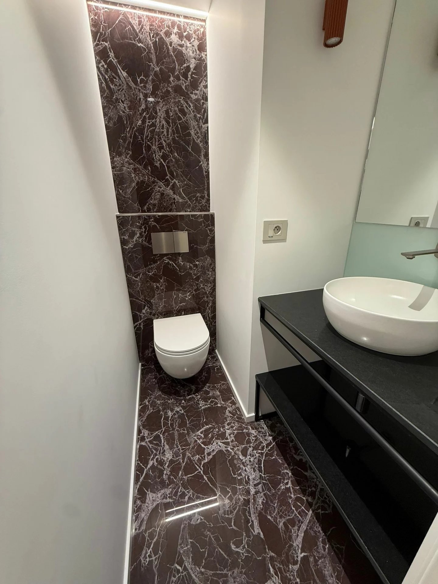 Appartement rénové de 2 chambres