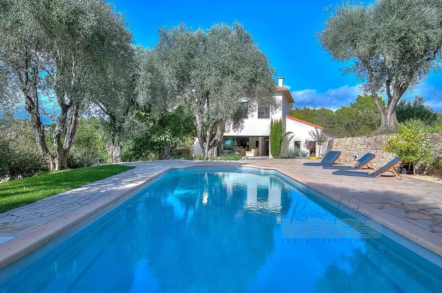 MOUGINS- Maison de Charme