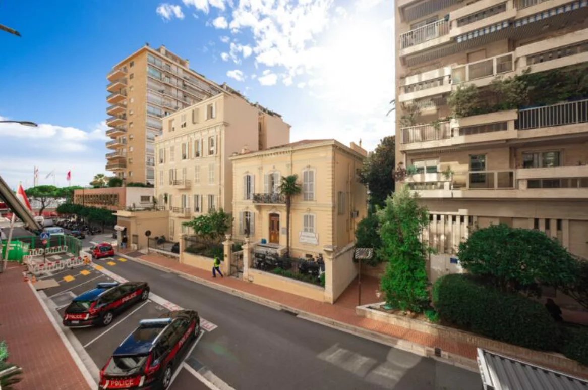 Appartement rénové de 2 chambres