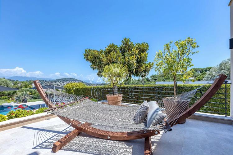 Super Cannes Vallauris renovated villa with panoramic views