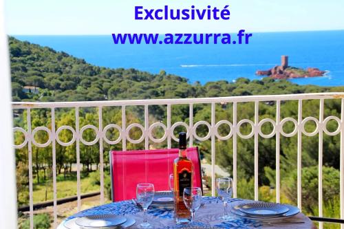 AGAY CAP ESTEREL LE HAMEAU SUPERBE 2 PIECES DERNIER ETAGE TERRASSE D'ANGLE