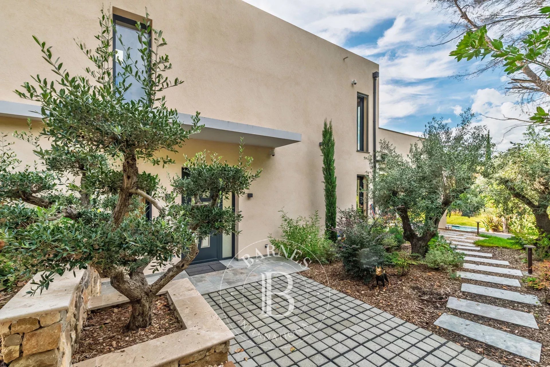 Valbonne - Villa contemporaine neuve à pied du village
