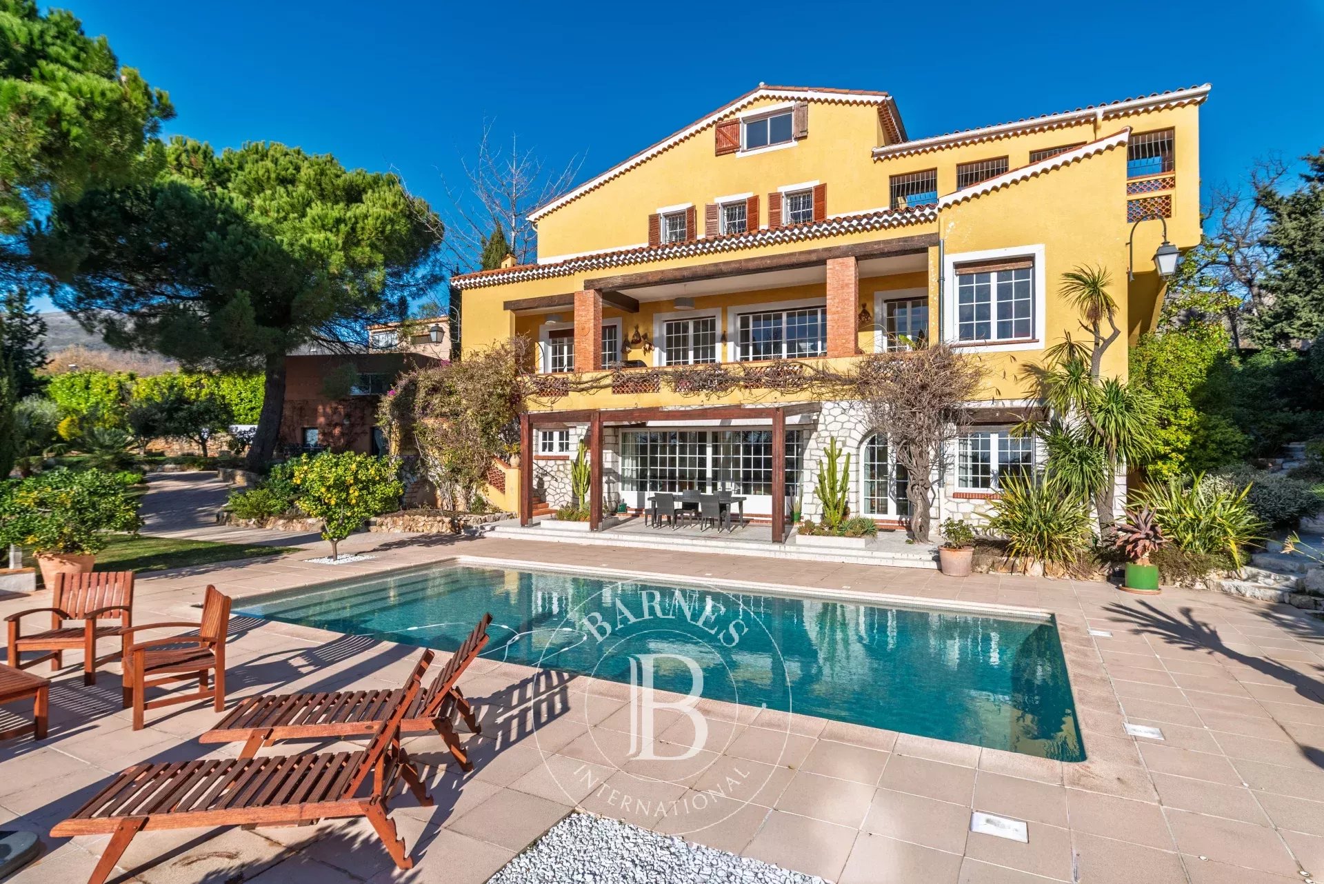 Vence – Propriété de prestige vue mer panoramique, piscine, centre-ville à pied