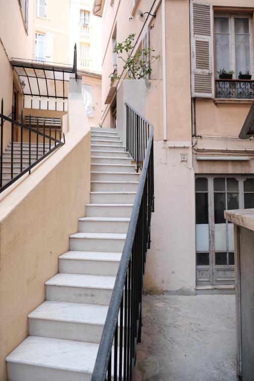 MONEGHETTI - APPARTEMENT SOUS LOI AU CALME ABSOLU DANS UN PETITE COPROPRIETE - 3P - VILLA MONICA