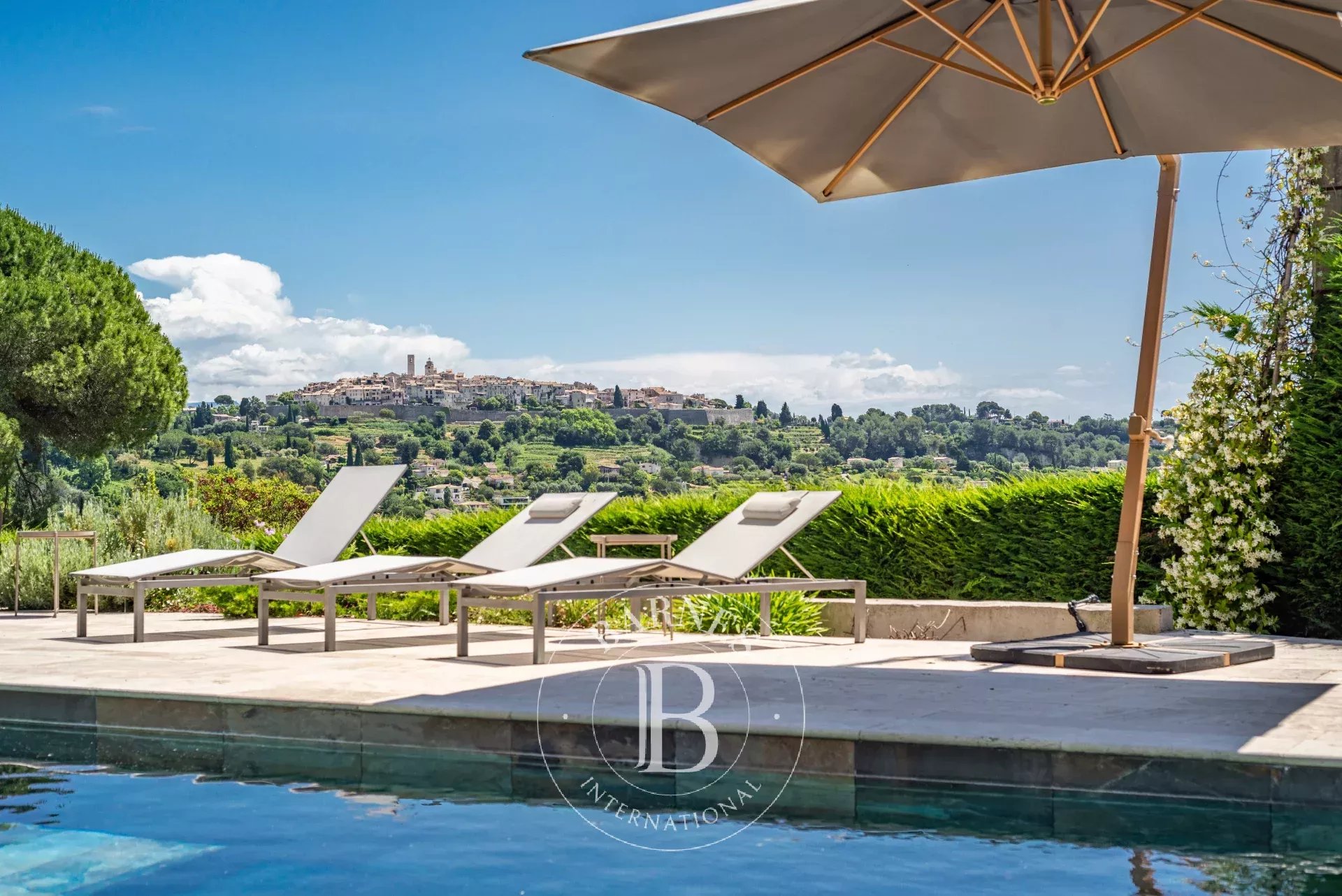Aux portes de Saint-Paul de Vence - Superbe villa vue panoramique mer