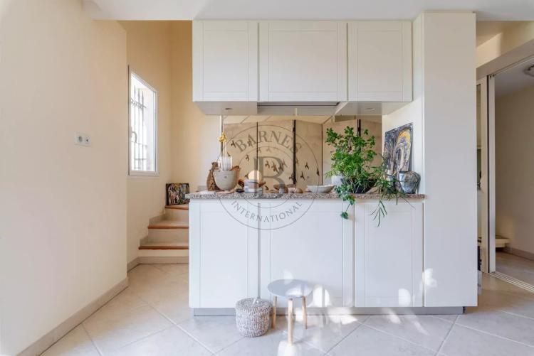 MOUGINS – PEYROUES – BELLE PROPRIÉTÉ À FORT POTENTIEL