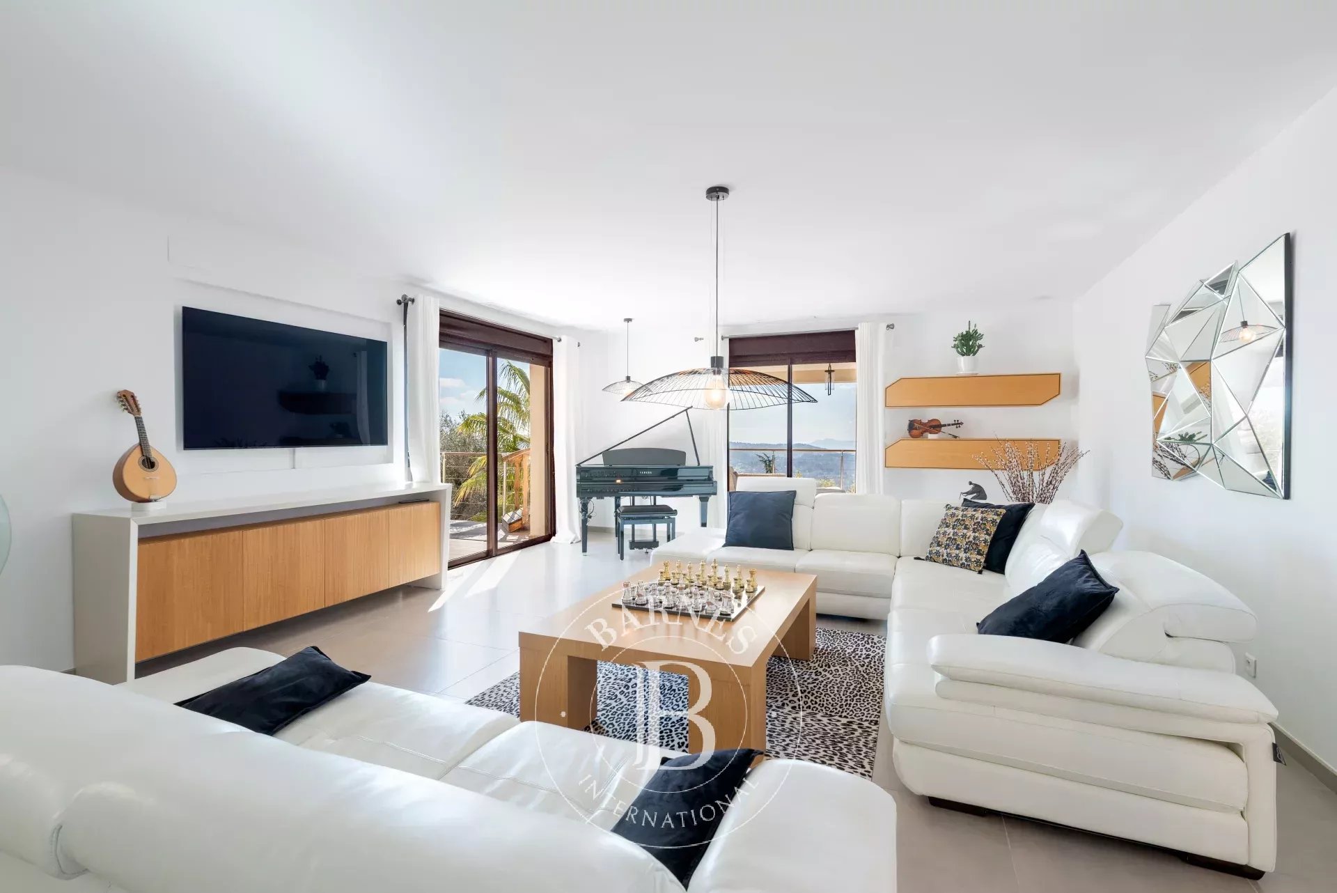 Châteauneuf-Grasse - Propriété contemporaine vue mer