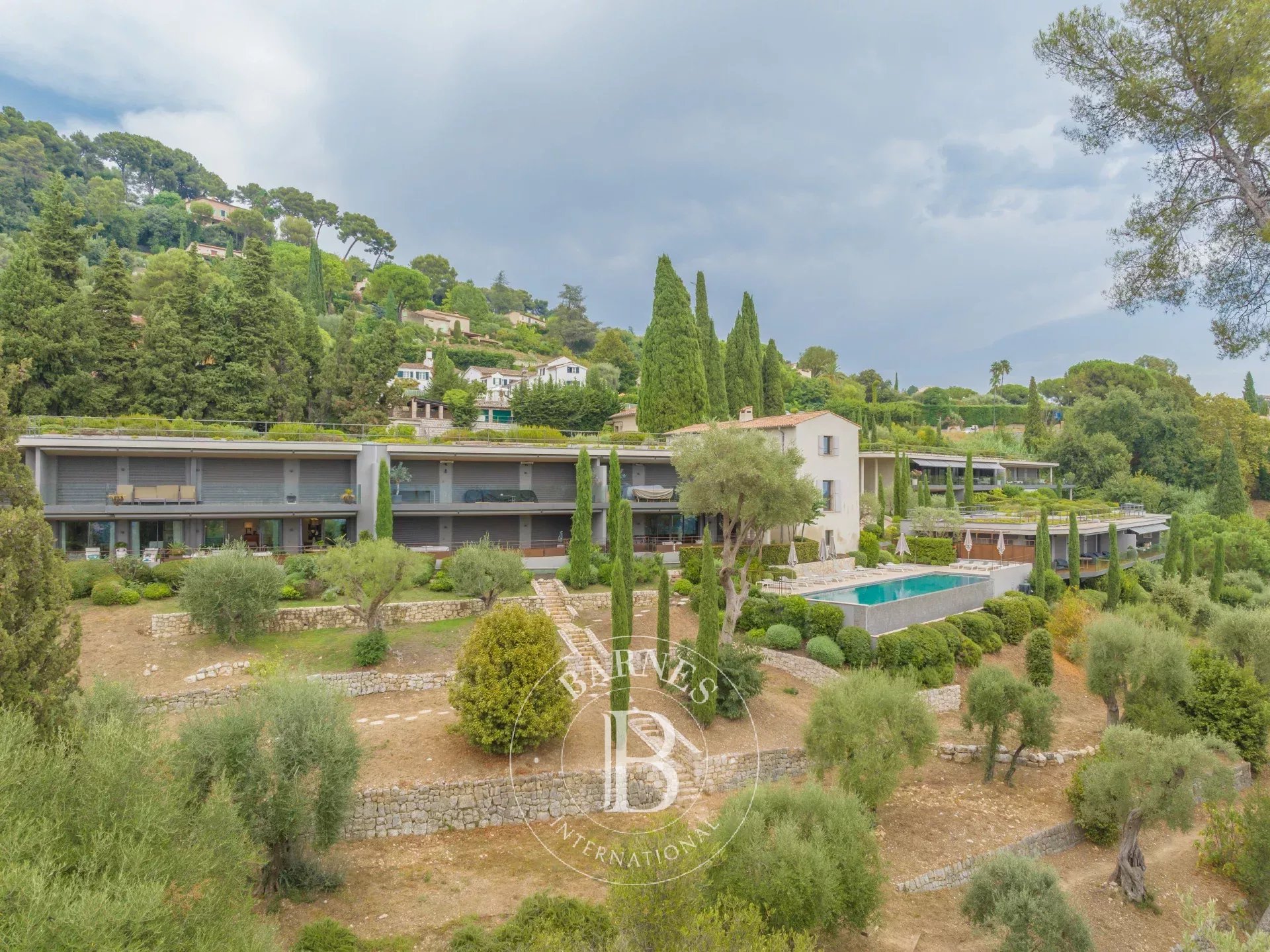 Saint-Paul de Vence – Appartement d’exception avec vaste terrasse et vue mer
