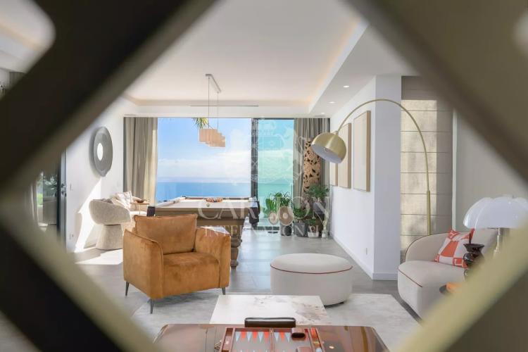 Villa contemporaine d’exception avec vue sur mer et deux piscines – Aux portes de Monaco