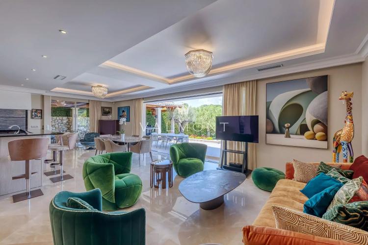 Super Cannes Vallauris renovated villa with panoramic views