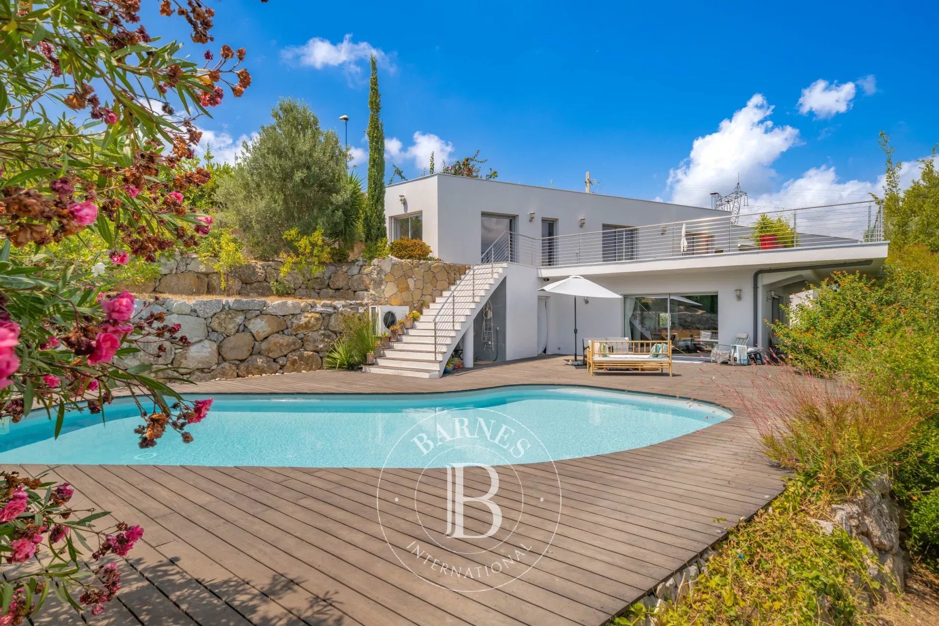 Cagnes-sur-Mer - Élégante villa contemporaine avec vue mer et montagnes