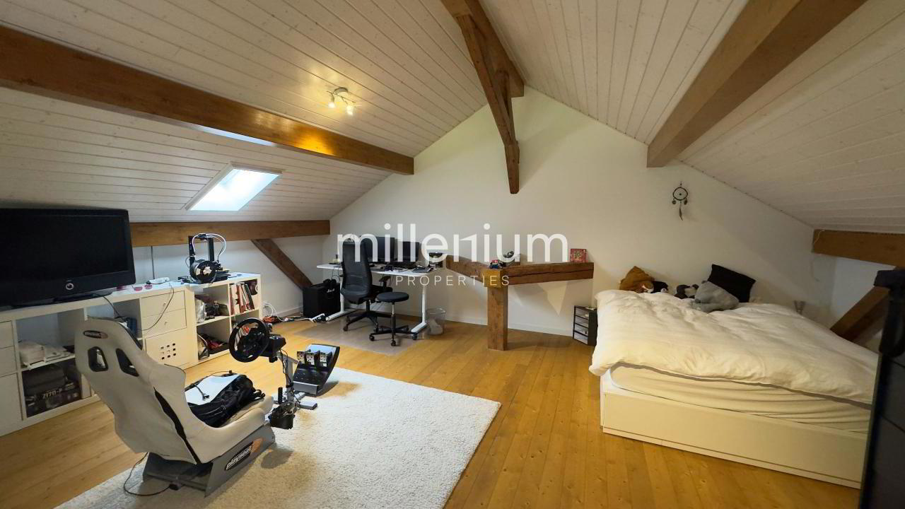 2dlkD_lookmove_237716040_8.jpg
