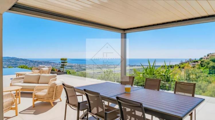 Superbe villa contemporaine – Vue mer panoramique, emplacement privilégié à 10 minutes des plages