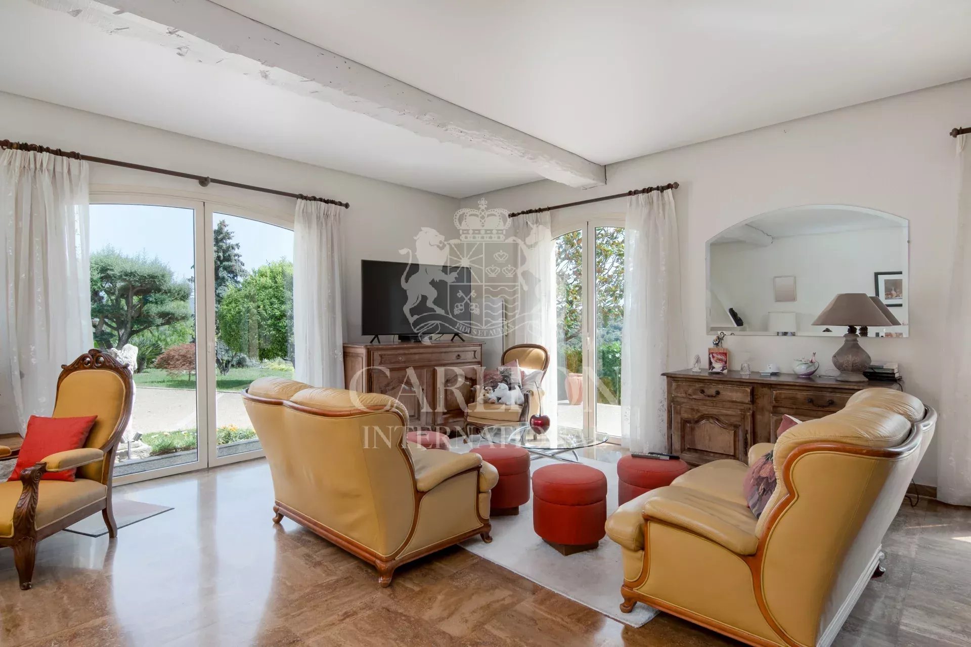 Havre de paix, proche de Nice, villa avec piscine