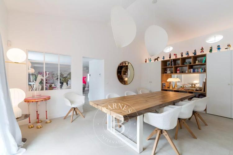 Valbonne - A pied du village - Propriété familiale rénovée - Maison d’amis - Mazet - Appartement indépendant.