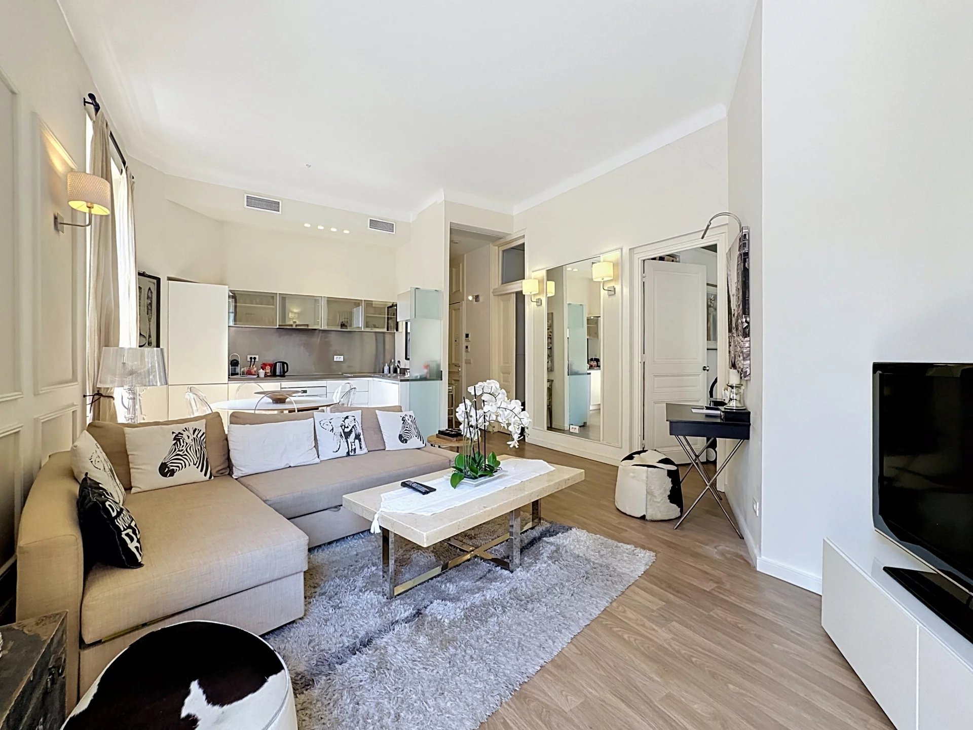 CANNES FORVILLE PALAIS 4P - BALCON VUE MER