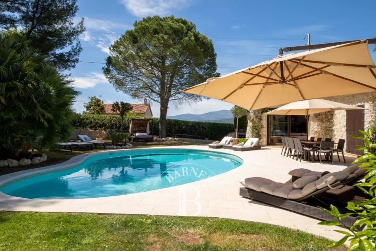 Saint-Paul de Vence - superbe villa rénovée - vue village