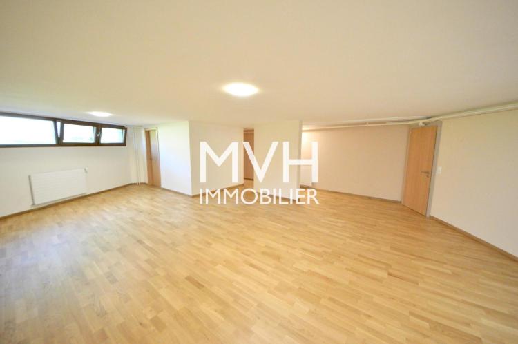 2zXsB_lookmove_236954002_8.jpg