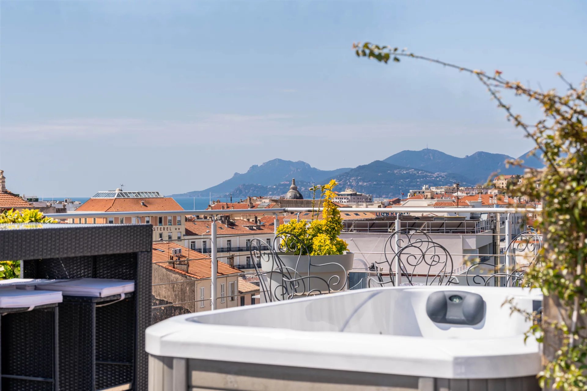 CANNES CENTRE PENTHOUSE TOIT TERASSE