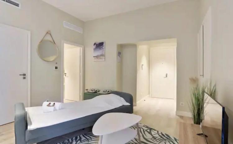 CANNES BASSE CALIFORNIE - 2P REZ DE JARDIN - 2 TERRASSES