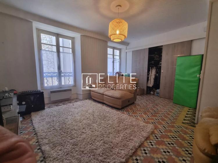 MONS – Authentique maison de village de 142 m² avec fort potentiel