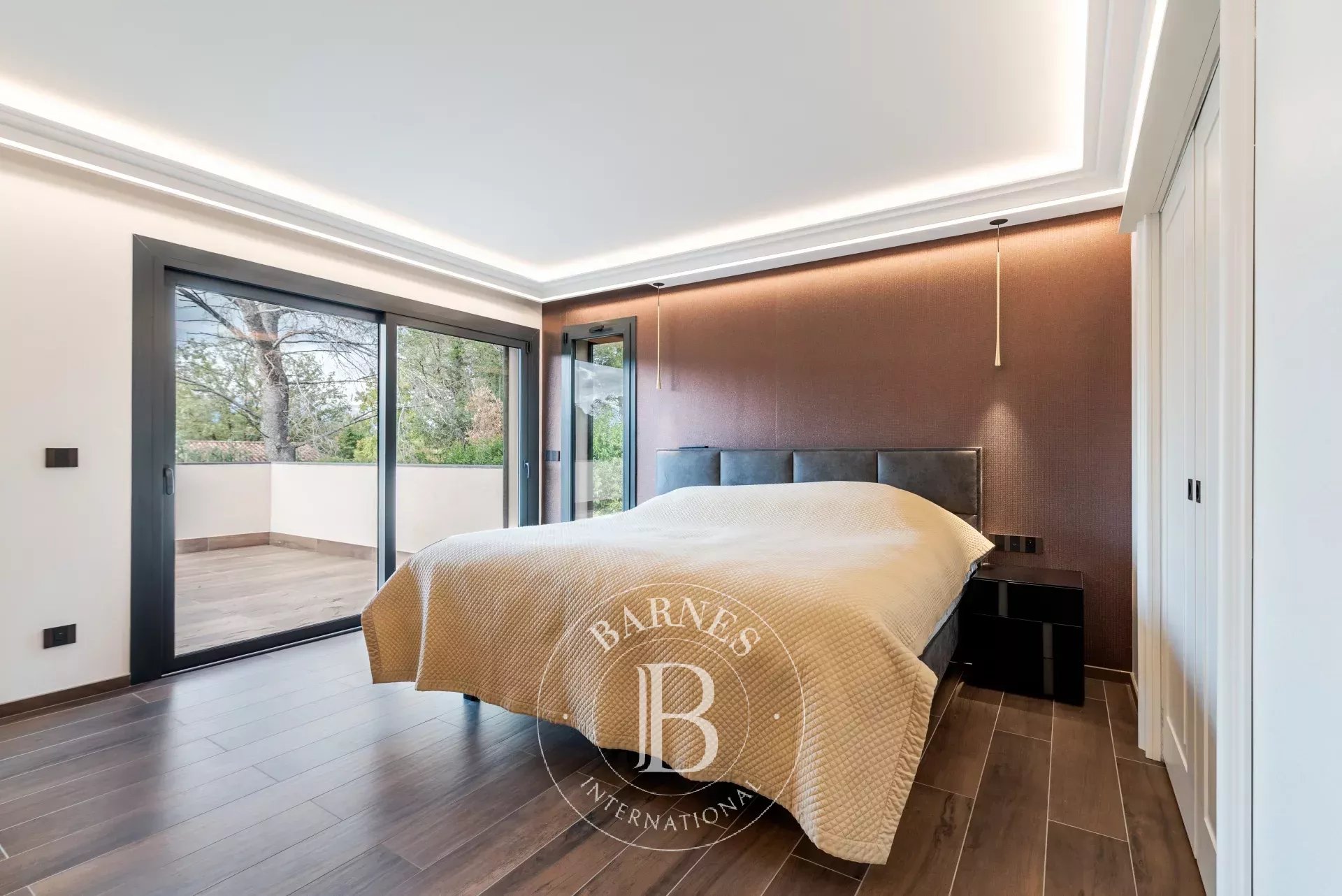Valbonne - Villa contemporaine neuve à pied du village