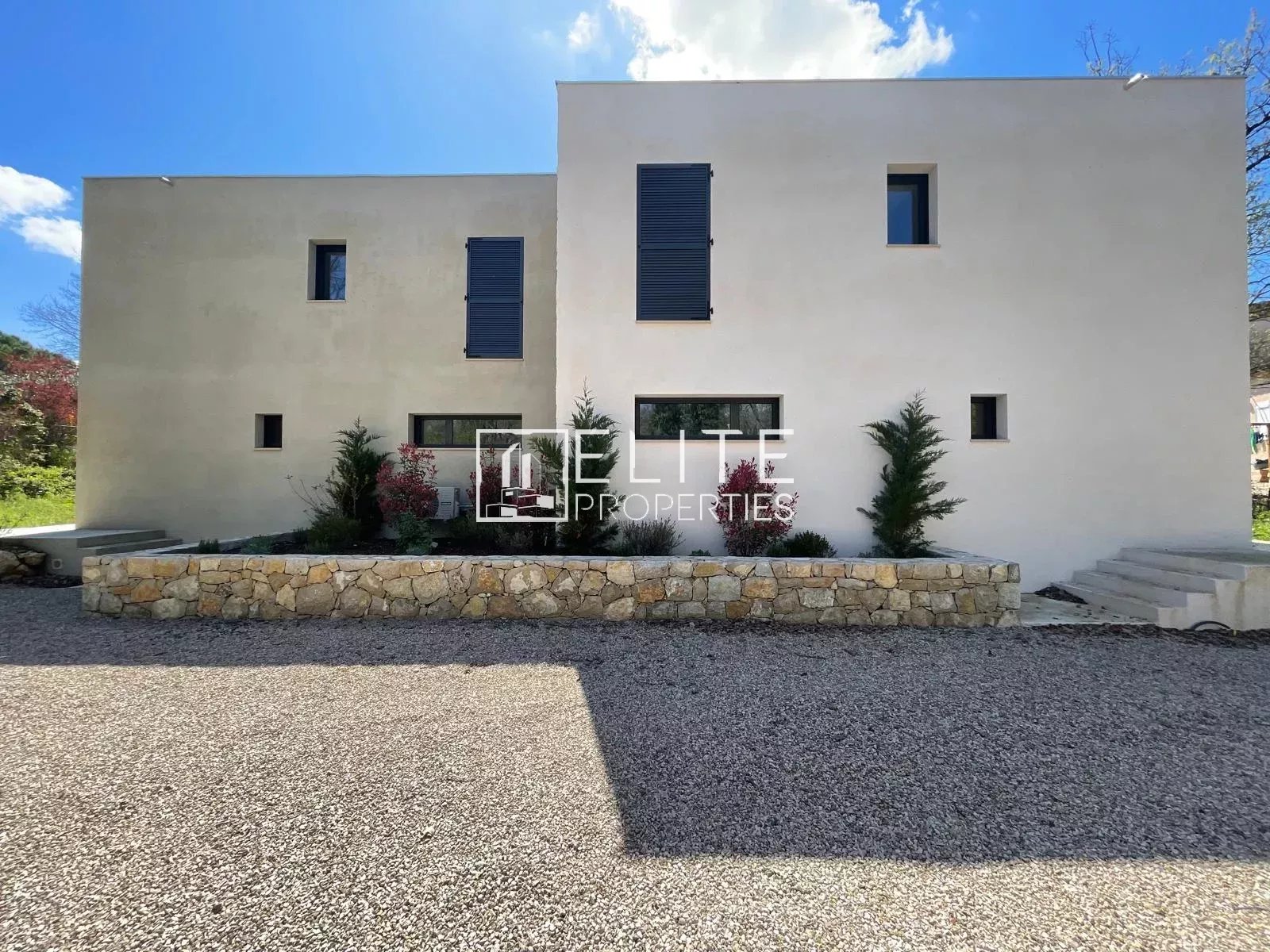 MAISON NEUVE 4 PIECES 120m² SAINT-CEZAIRE