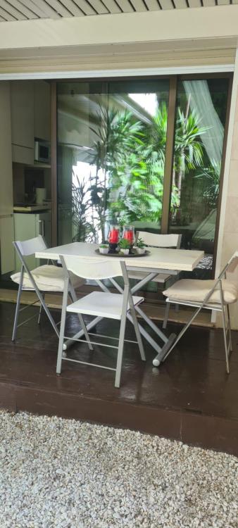 JARDIN EXOTIQUE : studio en location avec jardin privatif