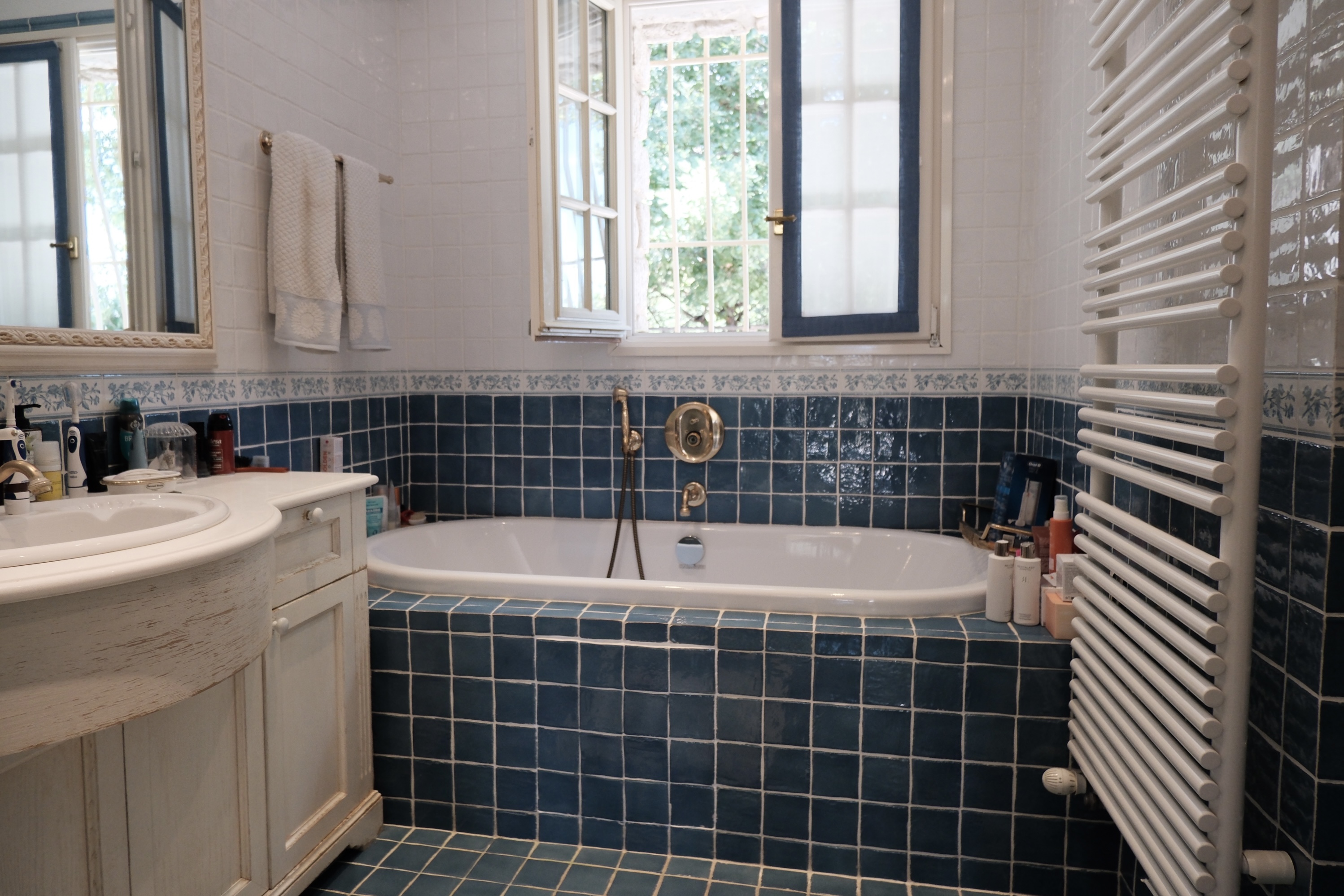 VENTE MAGNIFIQUE VILLA AVEC PISCINE RCM