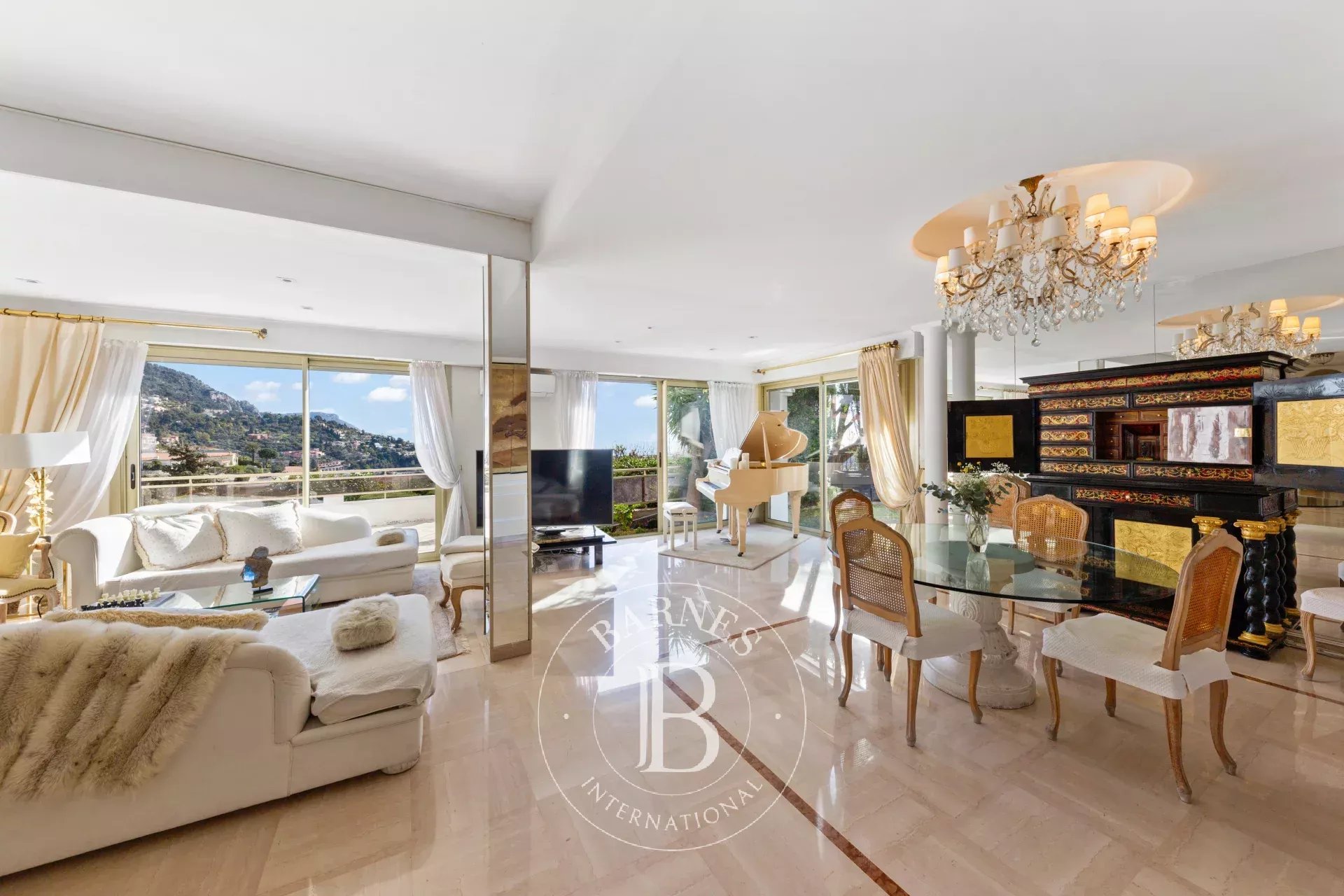 VILLEFRANCHE-SUR-MER - SUPERBE VILLA DE VILLE - VUE MER PANORAMIQUE