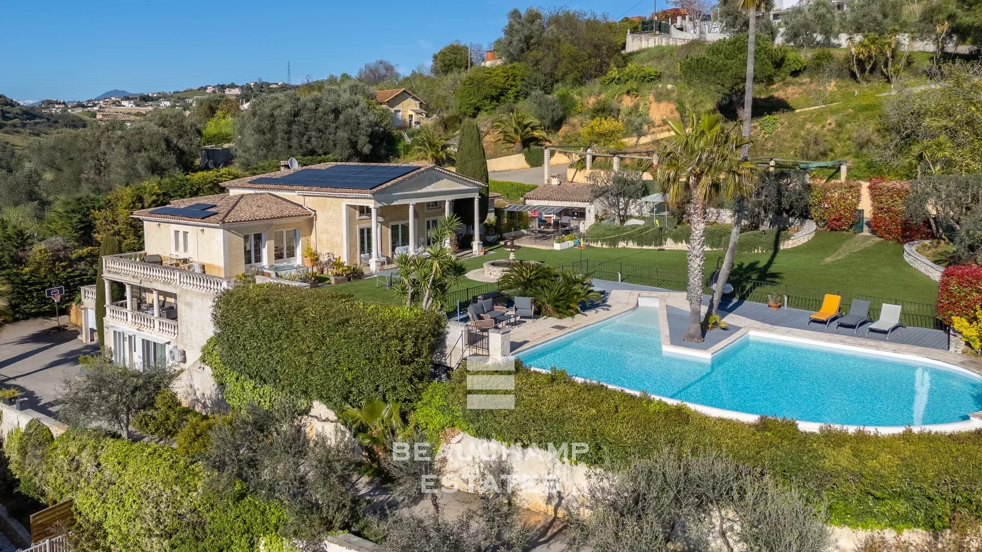 Co-Exclusivité - Villa néo-provençale 5 chambres avec piscine  - Nice Fabron