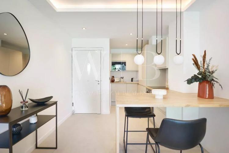 Cannes, la Californie - 2 Pièces contemporain dans résidence de grand standing avec piscine intérieure