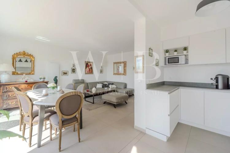 Cannes, le Parc Montrose - 3 pièces au dernier étage bénéficiant d'une vue mer et Estérel