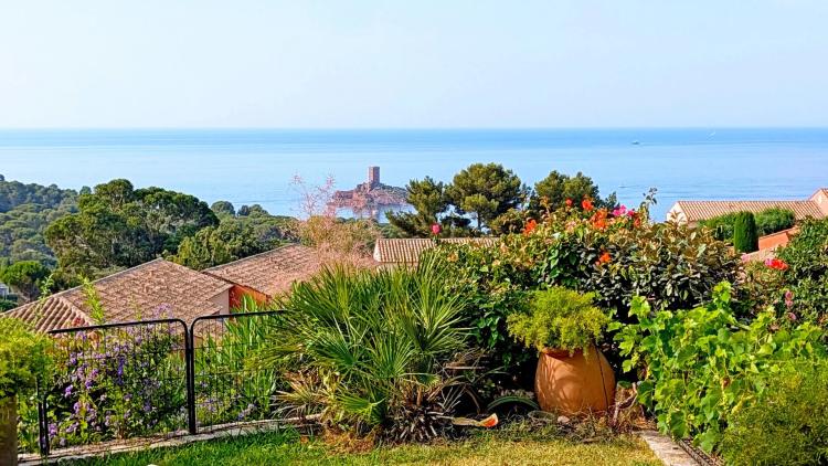 AGAY Villa Hameau de Cap Esterel avec vue mer et vue sur l'île d'or