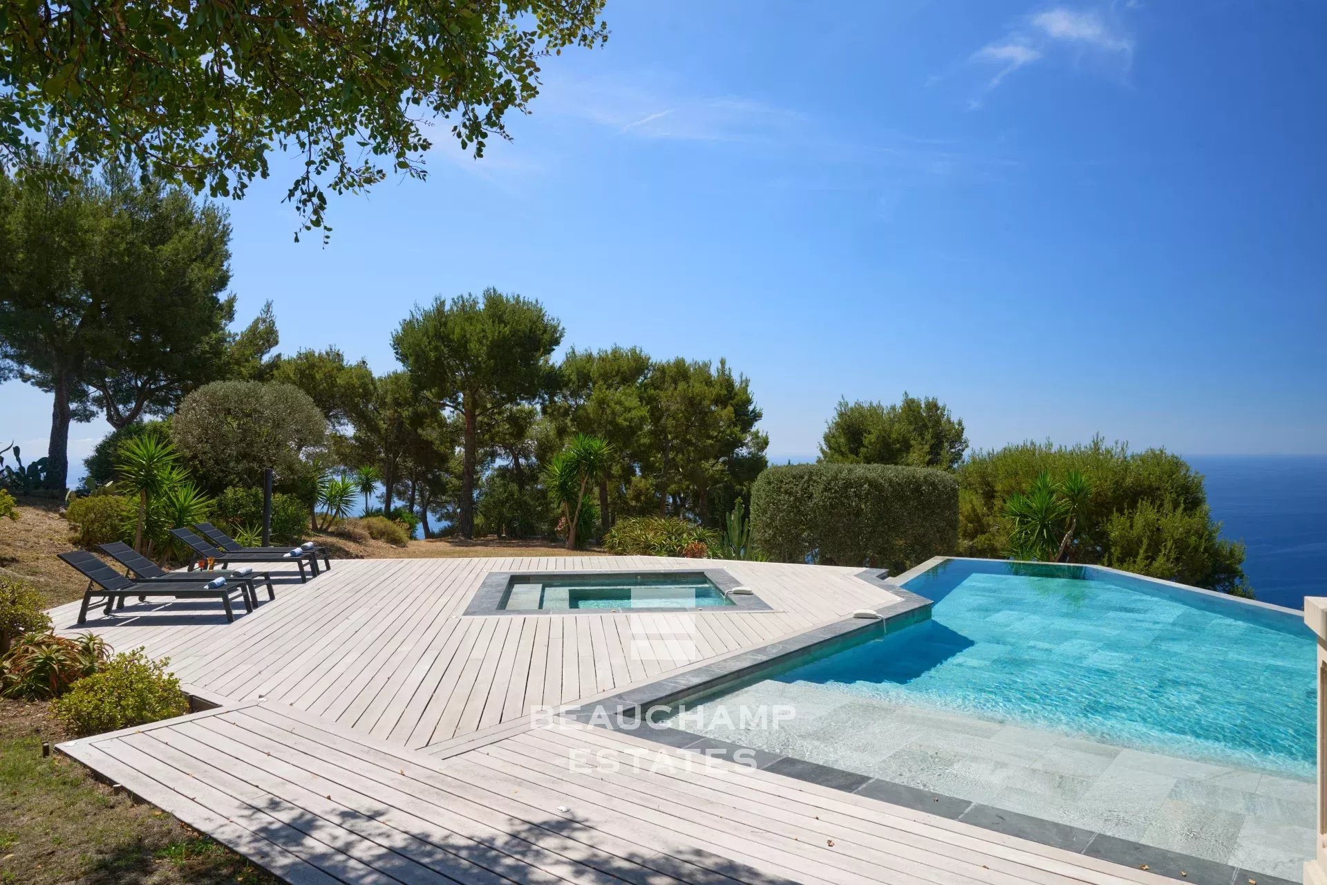 Splendide Villa Néo-Provençale à 2 min de Monaco