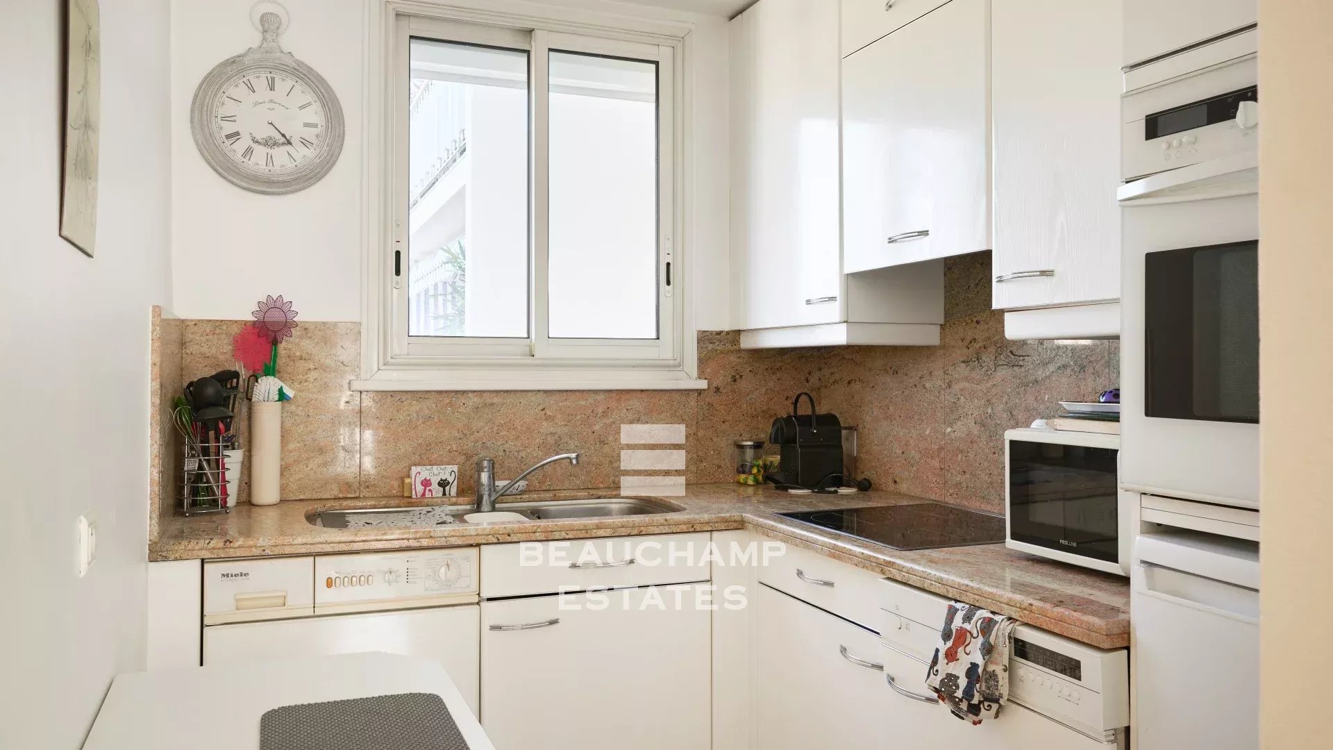 Exclusivité - Appartement 3 pièces avec vue mer - Cannes Stanislas